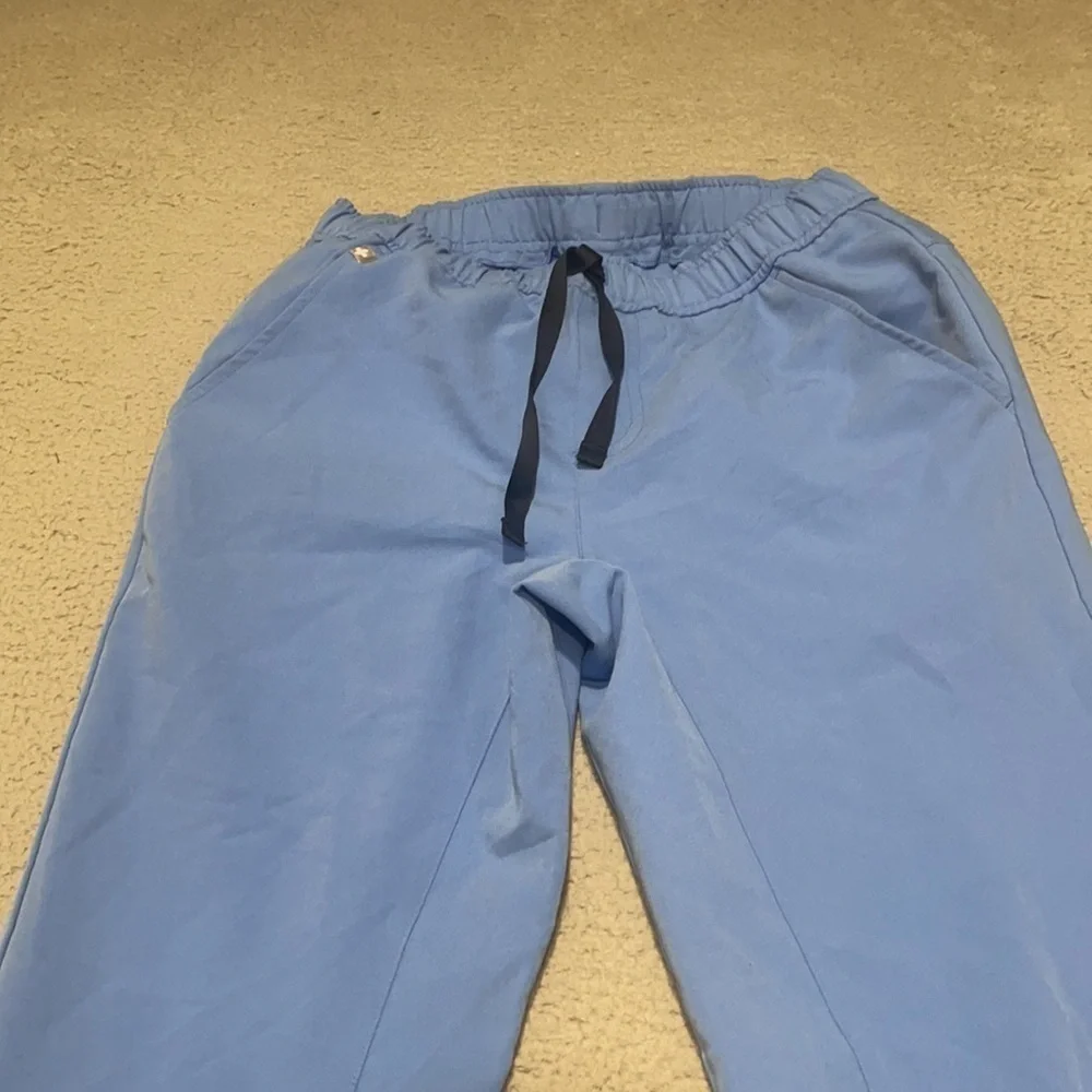FIGS Tansen Jogger Scrub Pants for Men — Slim Fit, 5 Pockets, size XS